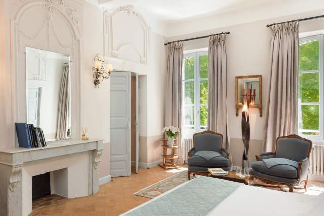 Hostellerie de l’Abbaye de la Celle - Hôtel 5 étoiles Var - junior suite Garcende
