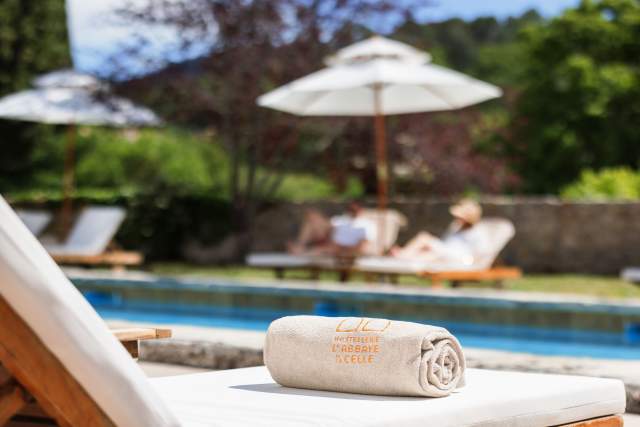 Hostellerie de l’Abbaye de la Celle - Hôtel 5 étoiles Var - piscine
